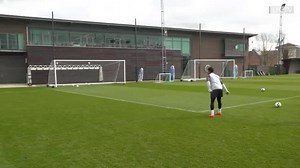 2.5M views · 5.2K reactions | Mohamed Salah v Alex Oxlade-Chamberlain v Dejan Lovren v Gini... An unmissable crossbar challenge, with a special press-up forfeit for the loser. 藍 | Liverpool FC | Facebook