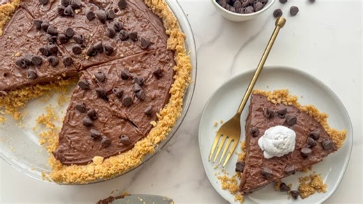 Συνταγή για σπιτική σοκολατόπιτα με πουτίγκα | Athens Magazine