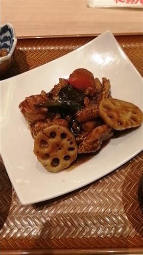 川口イオン 飛賀屋 若鶏と根菜の黒酢炒め