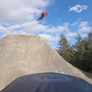 315K views · 920 shares | This year's Red Bull Hardline is packed with newer and bigger features, it's going to be wild! Check out the Gee-man Gee Atherton as he tows in Charlie Hatton down the 2019 course  | Red Bull Bike | Facebook