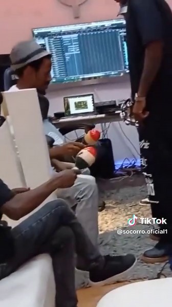 Nova Música 'Socorro' com Gerilson Israel