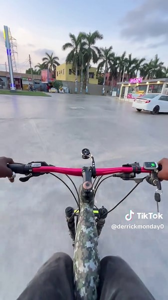 Oddly Satisfying Videos for Ultimate Relaxation