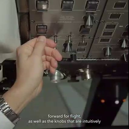 Our Bombardier Vision #flightdeck employs a dark cockpit philosophy that helps pilots rely on muscle memory and intuition so they can focus on the most important task – flying. Discover how this innovative cockpit can transform your flight experience: https://bit.ly/3VOvXwQ | Bombardier