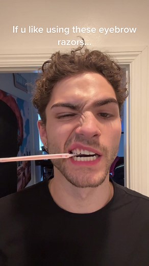 Achieve Perfect Eyebrows with the Best Micro Shaving Eyebrow Razor