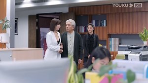 78K views · 817 reactions | A beautiful woman is misunderstood to please a rich man, but they don't know that they are father and daughter 美女讨好富翁被人误会关系，殊不知他们是父女 | 追番热血少年 | Facebook