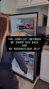My inner big back: “snack time?” My bodybuilder self: “protein and discipline.” Inner big back hates me now 😂 #MuscleMommy #BodybuilderProblems #PrepLife #FitnessHumor #GymTok #IFBBPro #RelatableAF #SnackySnack #MealPrepLife #innerbigback #bigback #foodie #gremlin #BuiltNotBought #GymGirl | Jordain Sue