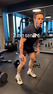 Dette er kanskje en litt brutal måte å trene på – og for å være helt ærlig, ikke nødvendig for de fleste. Men det kan være både gøy og nyttig å teste grenser innimellom. I videoen her bruker jeg det som kalles et drop set. Slik kan du gjøre det i praksis 👇 • Start med to manualer • Kjør til nær utmattelse (for eksempel 10–15 repetisjoner) • Dropp én manual og fortsett til maks repetisjoner • Når det stopper igjen, dropp den siste manualen og fortsett med egen kroppsvekt I dette settet gjorde je