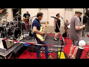 Groovy French reggae band in Paris HD 60fps