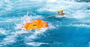 Remote-controlled lifebuoy propels itself to save troubled swimmers