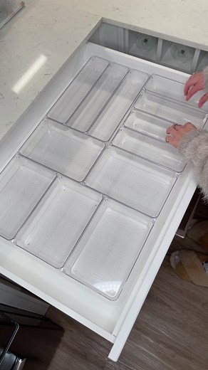 Utensil drawer organization!🤩 Acrylic organizers from @The Container Store #organizingtiktok #kitchen #organize #drawerorganization #containerstore