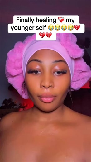 I hope she heals now and forgive me🥺🥺🙆🏾🙆🏾😭💔💔 i betrayed her, I shattered her dreams, her plans and she has haunted me for the past 10yrs, that girl in those pictures never met my narcissistic man she hates me because she never liked the wrong decision I made at 18 I messed her up 😩🙏#genzelder_sister #Marvel_shamelesstrauma #experienceshare #foryoupage #ladies