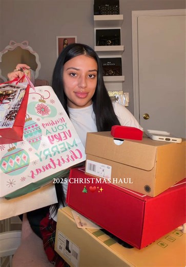 Let me see your fav gift in the comments RN 😍 & merry Christmas to all of you guys ❤️🎄 #fypシ゚viral #haul #christmashaul #christmas #foryoupagе