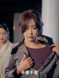 3M views · 59K reactions | 自己親生女兒就在你面前，反而被一個冒牌貨耍的團團轉 | 新月文集 | Facebook