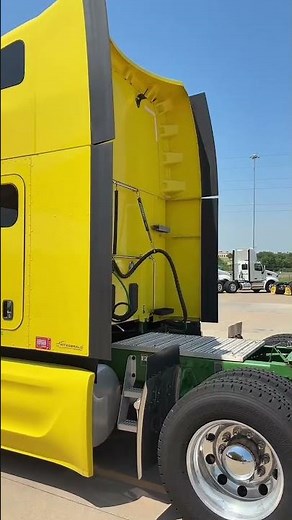 2023 Peterbilt 579 Ultraloft 80" Sleeper with Double Bunks #truckingjobs #peterbilt #paccar