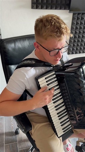 Foršpil od ove lijepe pjesme možete pronaći na mom YT kanalu #harmonika