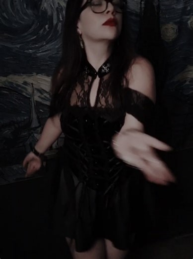 My eternal vampire mood. #gothgirl #gothstyle #gothdance #gothicstyle #silenciosvivos