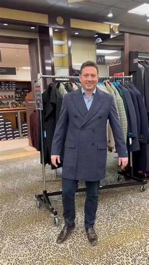 The Suit Depot - Oak Park on Instagram: "$99 COAT SALE🔥 One of the biggest deals of our Winter Blowout Wool & cashmere 3/4 length coats Single & double breasted styles Multiple colors & sizes available Regular $250 coats — NOW $99 Better than Black Friday prices All coats on sale • Select styles $99 • Others 40% off New featured deals coming daily Stop in and check them out."