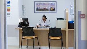 How doctor-owned outpatient medical centers differ from hospitals