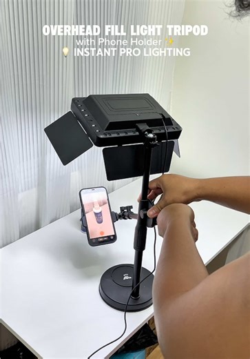 Professional Overhead Fill Light Tripod for Content Creators