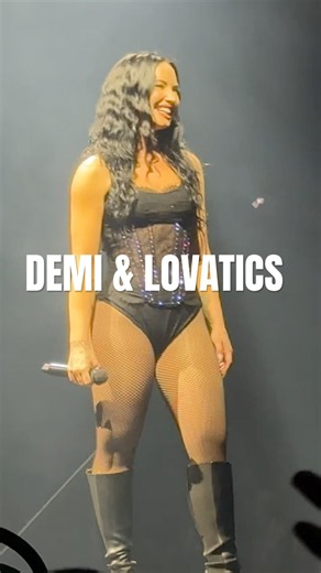 This Demi x Lovatics Boston Moment 🥹💜#demilovato #lovatics #shorts #fyp #concert #music #love