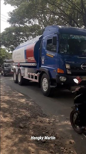 Mobil Tangki Solar Balongan Terbaru 2023, Jalur Pantura Indramayu |Fuel Tanker #trukpertamina