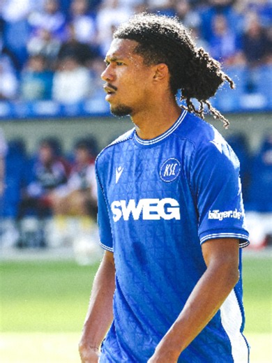 Samstag noch im KSC-Dress, heute bei der Nationalmannschaft! Sandro ist gerade für die madagasische Nationalmannschaft im Einsatz gegen Nigeria. #KSC #2Bundesliga #Bundesliga2 #Sandro #KSCMeineHeimat