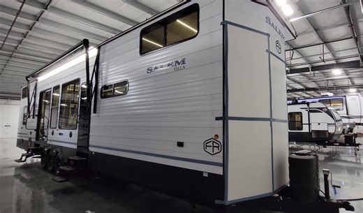 This Trailer Has Two King Beds, Two Lofts, and Two Bathrooms, but Also an Unexpected Price