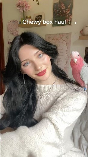 your pet deserves a Chewy box ‪@Chewy‬ #galah #pets #unboxing #cute #chewypartner