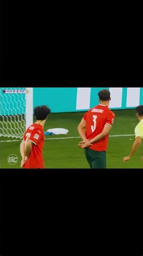 Nico Williams turns up the heat on the Portuguese defense! ⚽