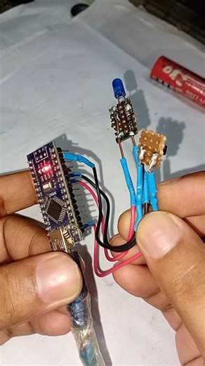 "This Cheap Female Connector Saves Beginners from Breadboard & Soldering 😎 #jumperwire#shorts