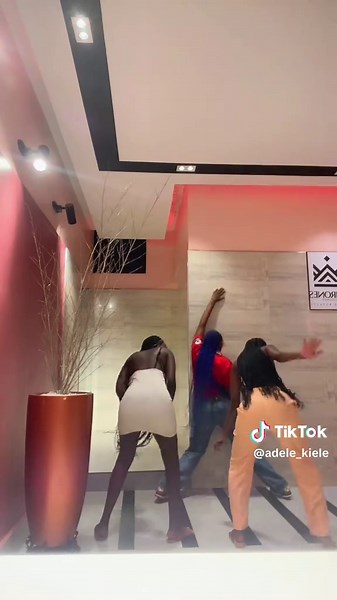 Makeup Transformation Inspired by Adele's Backup Dancers