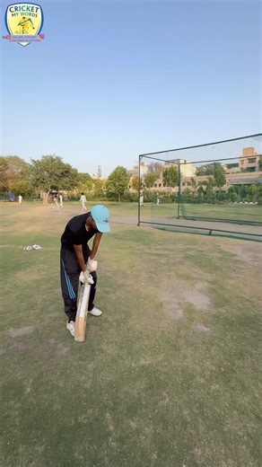 Fix Your Bat Shape and Body Balance for Better Impact! Are you making these common mistakes while batting? Make sure to keep your hand and head steady for a strong impact point and proper bat shape. #crickettechnique #battingmistakes #batshape #handposition #headmovement #bodybalance #impactpoint #improving #cricketcoach | cricket_training12