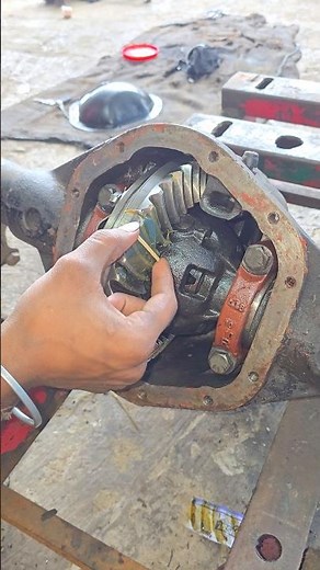 Differential gear backlash check #shorts #mechanicals