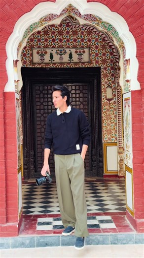 Your own photographer X host @THE FLASH⚡️