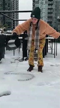 frezze 🥶 #oddlysatisfying #ice #satisfying #asmr #fyp