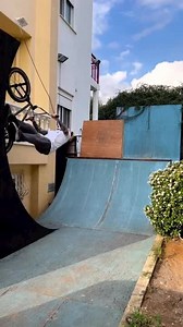 To license this content please click here: https://www.jukinmedia.com/licensing/view/1401961?utm_source=RMsocialpost&utm_medium=RMsocialpost | Jukin Copyright Management | Facebook