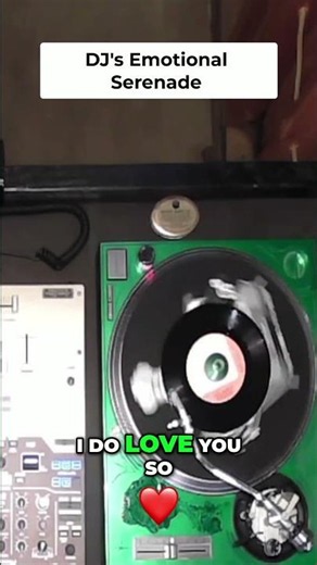 🎧❤️ WHEN YOU LOVE MUSIC SO MUCH… YOU’LL NEVER STOP TRYING TO UNDERSTAND IT! 😂💿