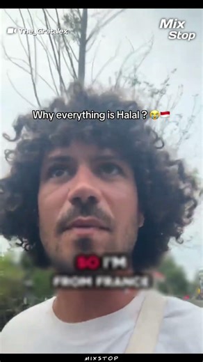 Bule Ini Baru Tahu Indonesia Se detail Ini Soal Halal! #viral #reaksi #indonesia #bule #tourism