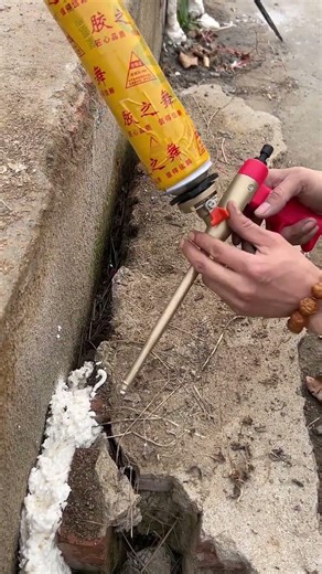 Perfect Glue Application for Doors and Windows DIY#GlueTools #DoorFix #WindowRepair