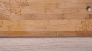 Cutting a bell pepper - Free Stock Video