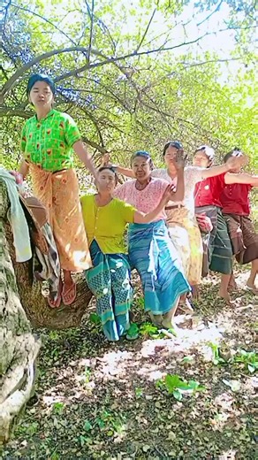 မူရင်းအသံ - နန်းခမ့်လာ ပါဝင်သည့် Moe Moe (@moe.moe8247) ၏ ဗီဒီယိုများ