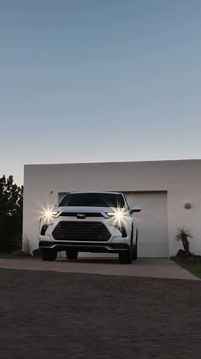 ✨ From thrilling road trips to quick store hops, the 2024 #GrandHighlander is your adventure ally 🌟 #LetsGoPlaces #AdventureAwaits #LuxuryOnWheels 🛣️ | Toyota of North Miami