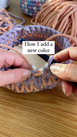 Here’s how I add in a new color! The extra little sparkle ✨ from this beautiful Unicolor braided cord from @mad4macrame is perfect! #Crochet #crochetlove #crochetlover #instacrochet #crocheteira #crochetart #crochetofinstagram #crochetersofig #crochetersoftheworld #crochets #crochetgram #crochetcommunity #crochetfun #crochetproject #crochetinspo #instacrocheting #crochetcrazy #crochetloversofinstagram #crochetforinstagram #crochetstagram #crochetmood #crocheteverything #crochetsofinstagram #bask