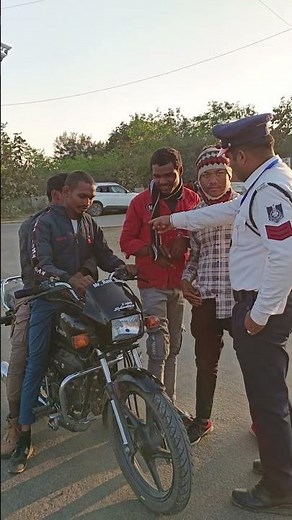 Triple Riding Allowed? | सिर्फ Medical Emergency में अनुमति दी है! #TripleRiding #TrafficPolice