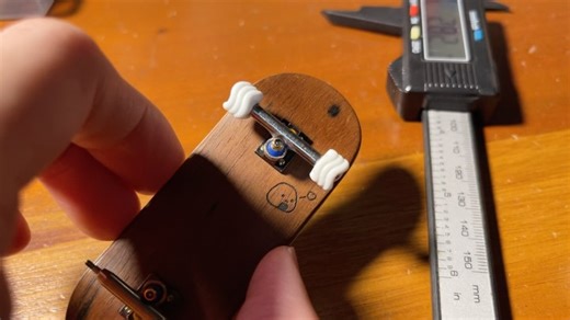 Vector Fingerboard Shop on Reels