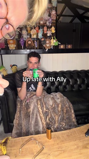 Ally and I try to be serious for 7 minutes straight but we just give in to our inappropriate urges, drink every time Ally says 'shame on you' and welcome to their famous chook foot. Byebyebyebye @Angrygreencarrot #fyp #uplate #outtakes #podcastclips