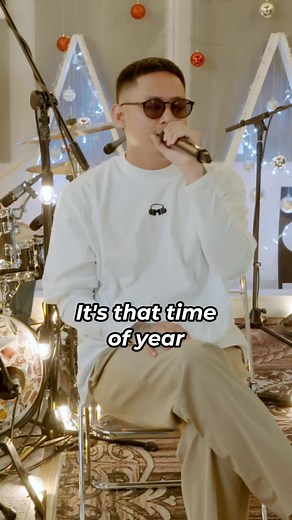 It's that time of year when good friends are near and you wish you could give more than just presents from a store. YT: BANDROOM SESSIONS EPISODE 5 | Khel Pangilinan and The Yudawans