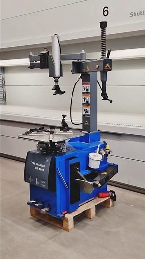 Rengaskone 10-24" renkaille, jopa 13" leveille ja 100cm halkaisijalle ja palteennostokykyä 2000kg!