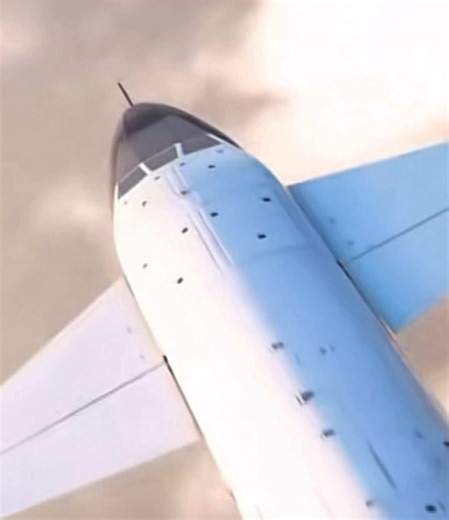 Built in the 1960s the XB-70 Valkyrie could cruise at Mach 3 , fly over 70,000 ft, and outrun almost anything in the sky. Designed as America’s ultimate strategic bomber, its futuristic design still looks like it came from the year 3000. Some aircraft are fast… This one was legendary. #xb70 #valkyrie #aviation #militaryaviation #experimentalaircraft