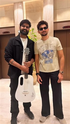 Acoustic Punnu on Instagram: "Meeting you once was special… meeting you twice was an honor, sir @darshanravaldz you are truly a legend hope will meet soon and thank you so much @arbaz_a_khan_ for supporting me jaaldi milta hu mumbai mai bhaiya ✨✨✨✨✨✨✨✨✨ darshan raval darshan raval live darshan raval meet darshan raval jaipur live singer india fan moment celebrity meet jaipur music scene live music india concert vibes backstage moment singer life artist life music reel viral reel india trending r